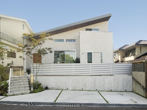 外壁：スーパー白洲そとん壁Ｗ