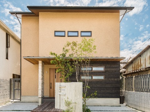 外壁：スーパー白洲そとん壁Ｗ