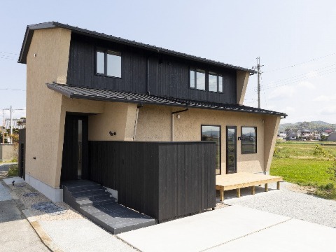 外壁：スーパー白洲そとん壁Ｗ