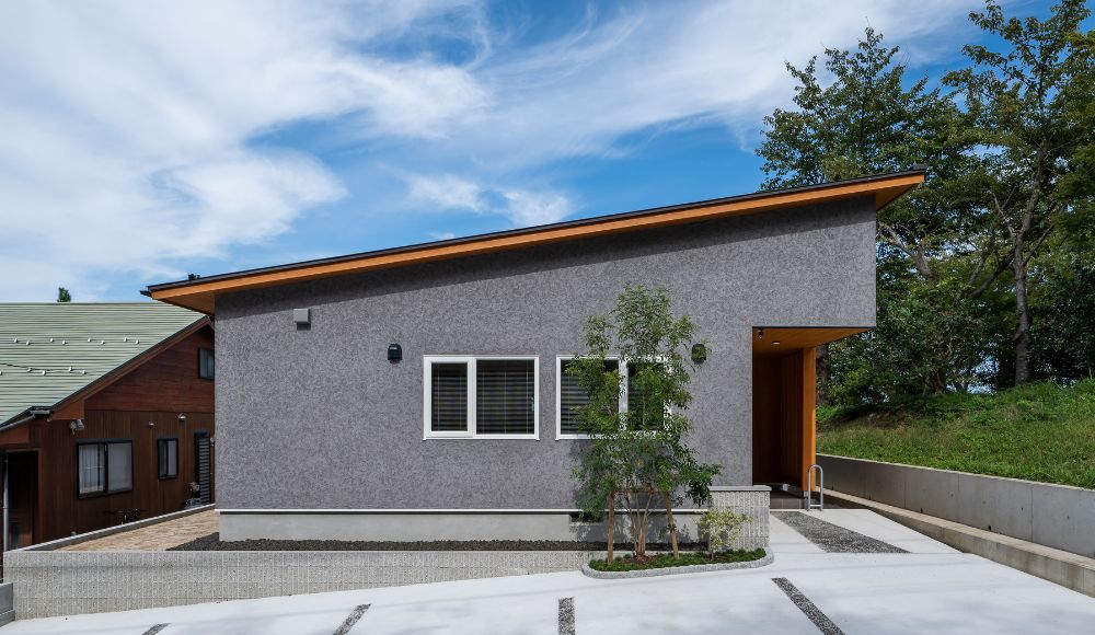 [自然に囲まれた美しい外観のイメージ]